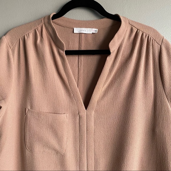 ✨LUSH Crepe Pocket Shift Dress✨ - Picture 4 of 8